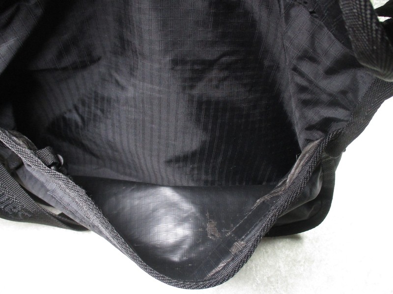 Samsonite Black Ripstop Nylon Small Carry On/Purse 13" x 8.5" x 5" Wide Strap gallery