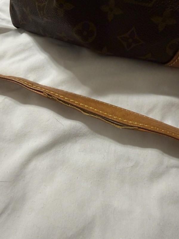 Authentic Louis Vuitton Monogram Duffle Bag w/ Shoulder Strap 23-25" gallery