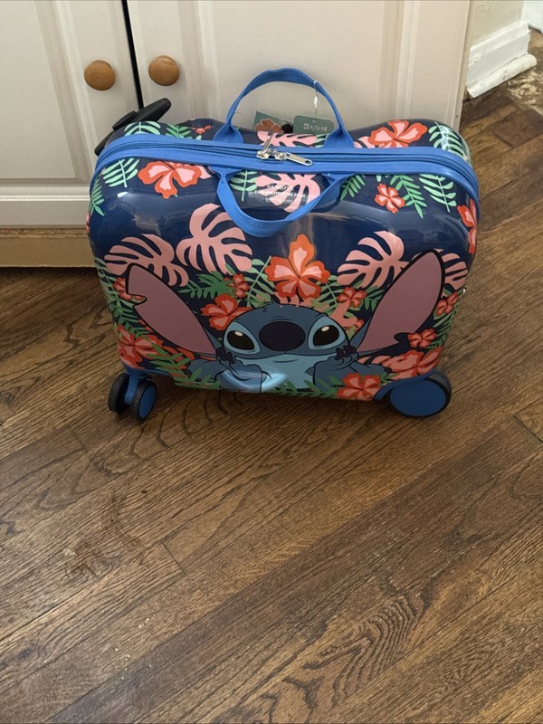 Kids Ride-On Suitcase Travel Luggage/Angel Stitch Shoes Size 9.5 (adult)