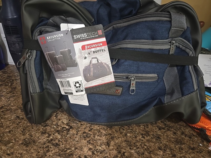 SWISSTECH Excursion 24" Duffel Bag Blue Adventure Water Resistant Bottom - New gallery