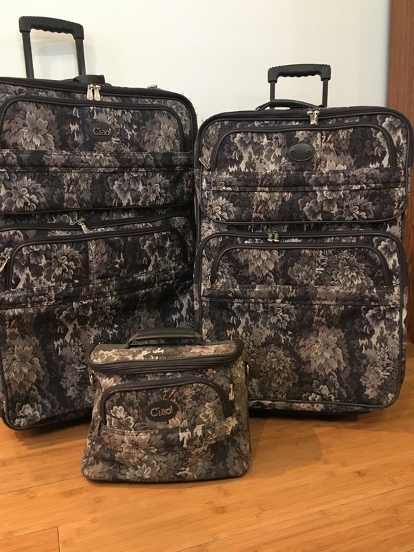 Vintage Luggage Three piece suitcases, floral pattern