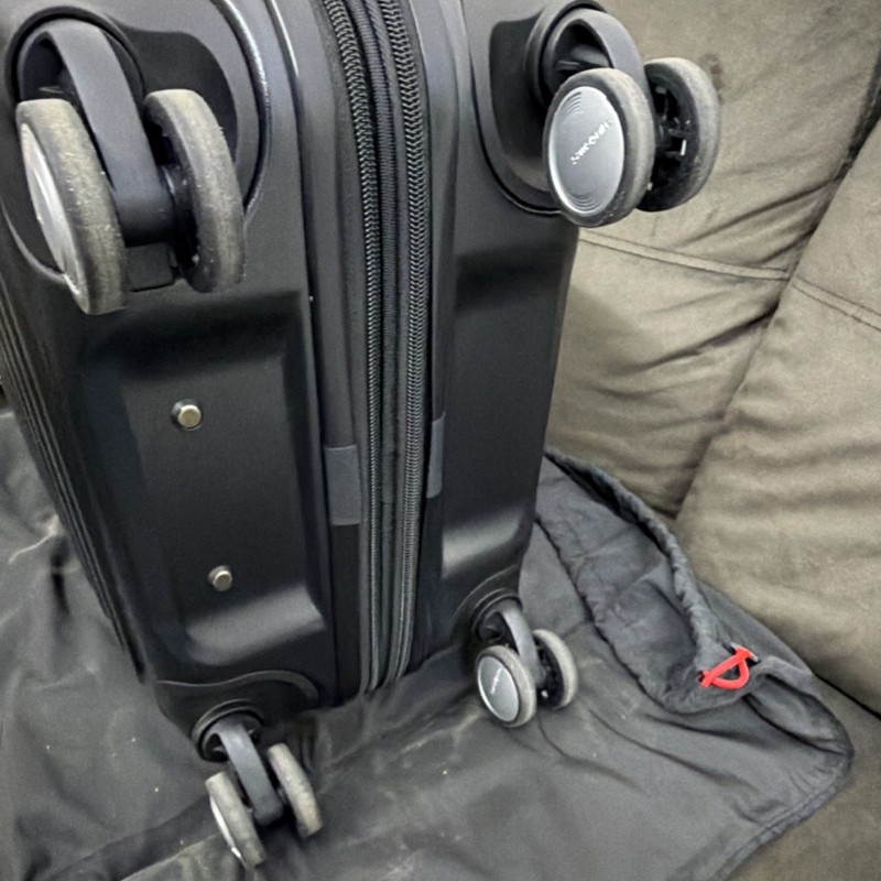 Samsonite Spinner Hardcase Carry-On Black Polycarbonate 22.5" TSA Approved gallery