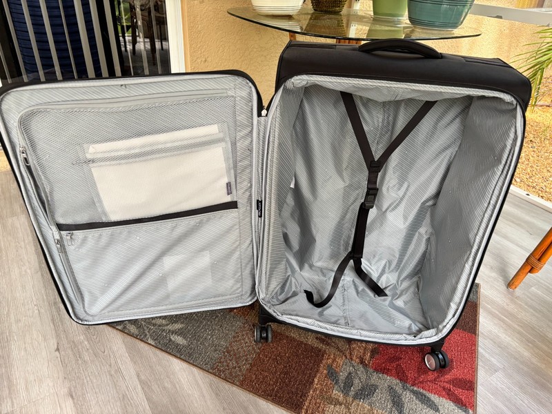 Samsonite Uplift Large Expandable Spinner Suitcase Color: Black gallery