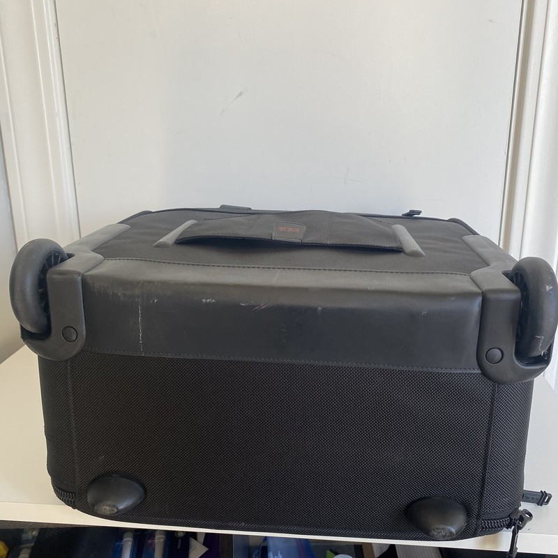 TUMI ALPHA DELUXE BLACK COMPACT ROLLING CARRY ON BRIEF 26123DH gallery