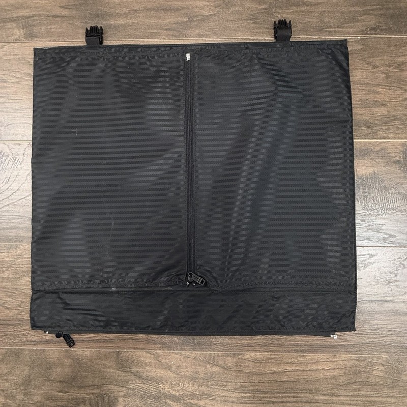 Tumi Organizer Compartment Garment Sleeves Storage