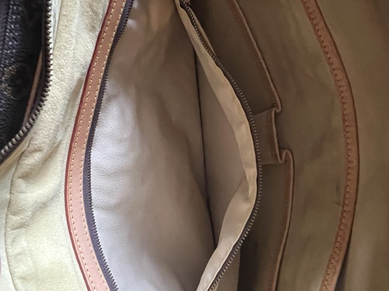 Louis Vuitton Porte-Documents Monogram Canvas Damaged, For Parts/Crafts/Repair gallery