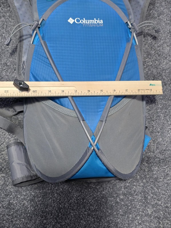 Columbia Titanium Hydration Backpack Blue 18" Omni-Shield Hiking Daypack Unisex gallery