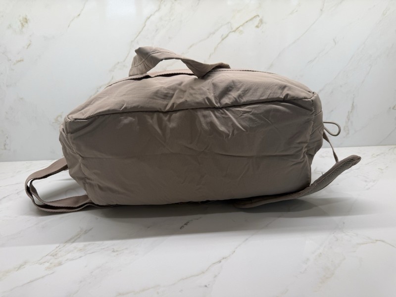 Bagsmart Nylon Duffle Bag Adjustable Straps Zippered Compartments Solid Pattern gallery