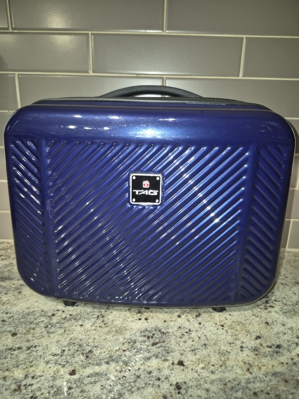 TAG Vanity Case Hard Shell Luggage Blue Cosmetic Travel Case Carry On