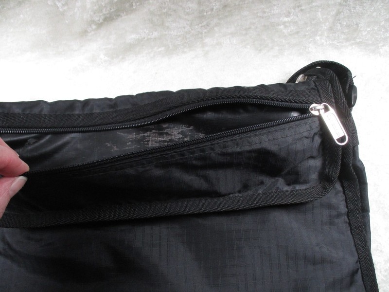 Samsonite Black Ripstop Nylon Small Carry On/Purse 13" x 8.5" x 5" Wide Strap gallery