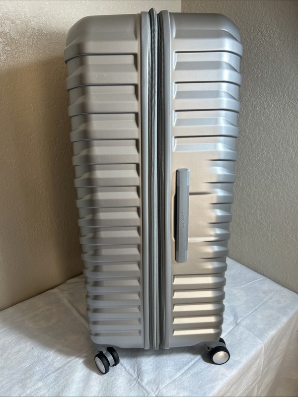 Samsonite Spin Tech 6 31" Check-in Spinner Suitcase Luggage gallery