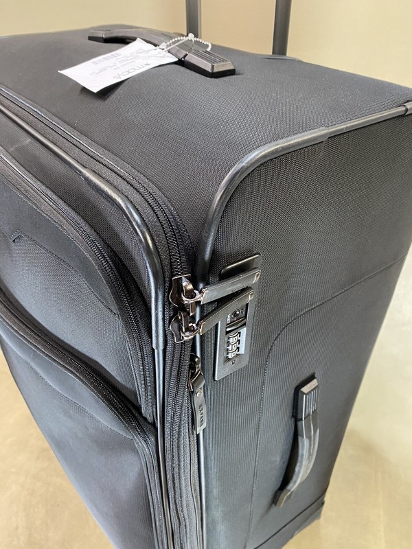Samsonite Silhouette 17 Large Check-In Expandable Softside Spinner Suitcase Blk gallery