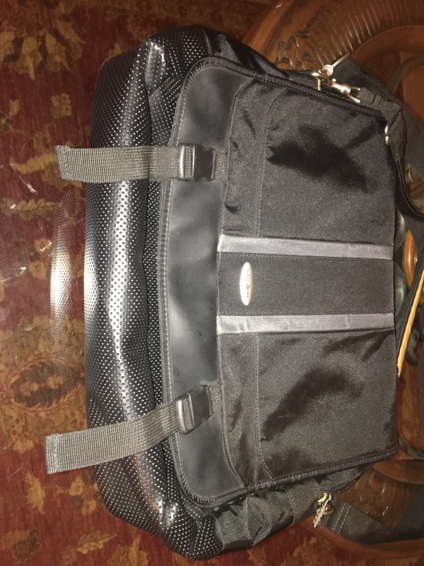 Samsonit 605 Tech Case Memory Foam Briefcase gallery