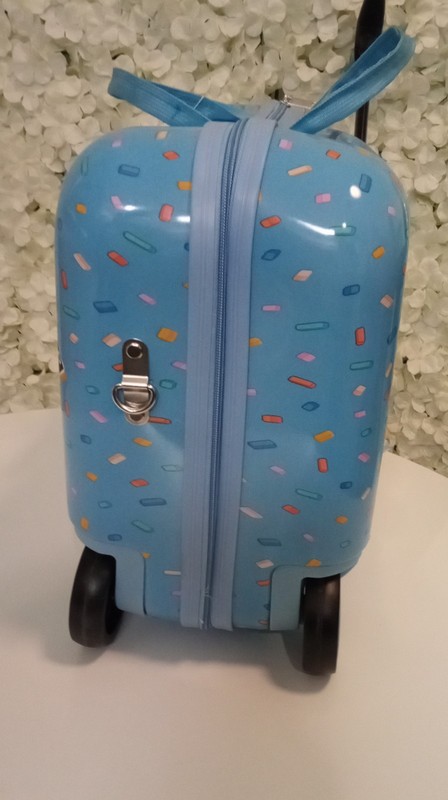 Bluey Ride-On Kids Luggage gallery