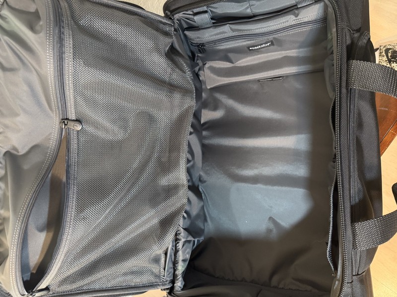 Briggs & Riley Baseline Wheeled Rolling Duffle Bag Luggage Nylon 05 UD21 EUC gallery