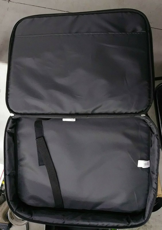 Case Logic Primary 17" Laptop Clamshell Case, 18.5 x 3.5 x 15.7 (CLG3201490) NEW gallery