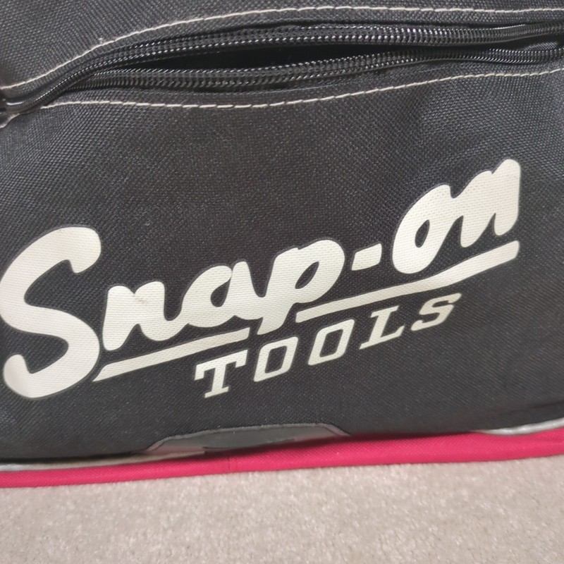 Snap-On Tools Duffle Style Gym Track Travel Bag Carry On Red/Black 20x10x10 gallery