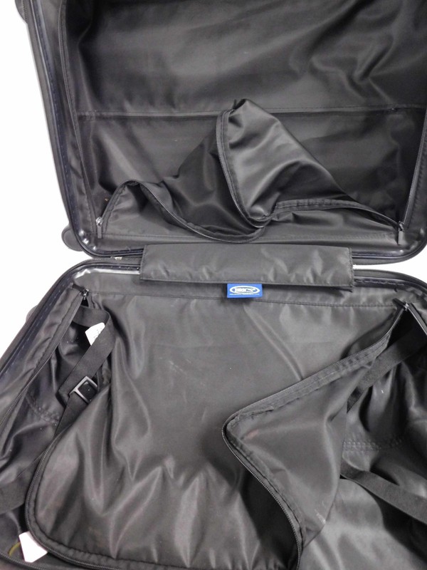 Bric's Capri 21" Carry-On Spinner Suitcase - Black gallery