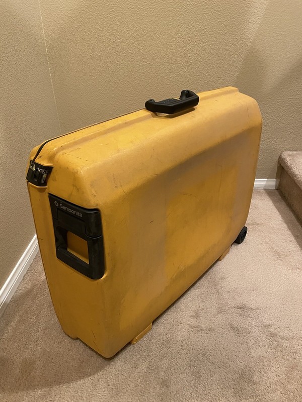 Samsonite Yellow Hardshell Cartwheel Style w/ Triple Latch Suitcase