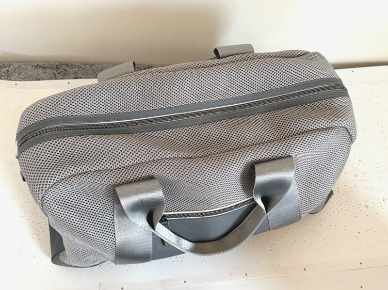 DSW Silver Gray Duffle Weekender Tote Bag Adjustable Shoulder Straps - NWOT gallery