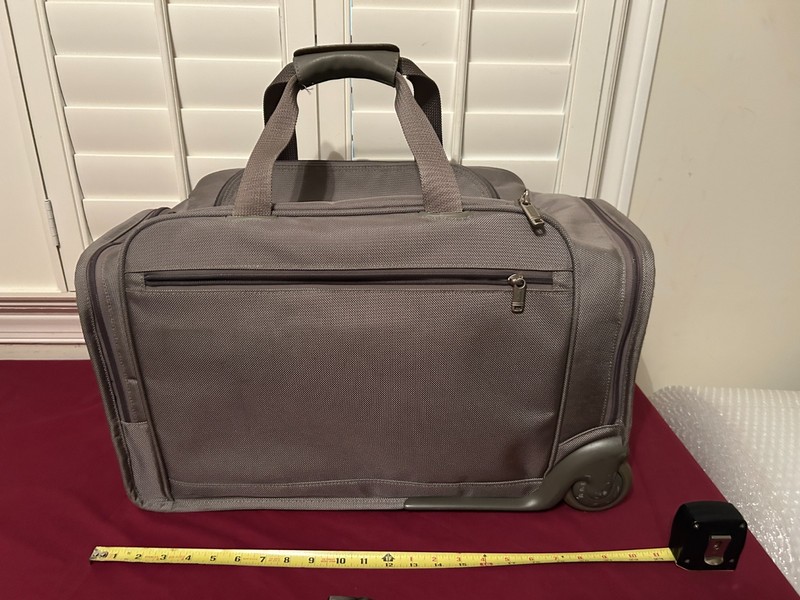 Tumi Alpha 4 Compact 2 Wheel Weekender Carry On Overnight Duffle 22040S4 Gray