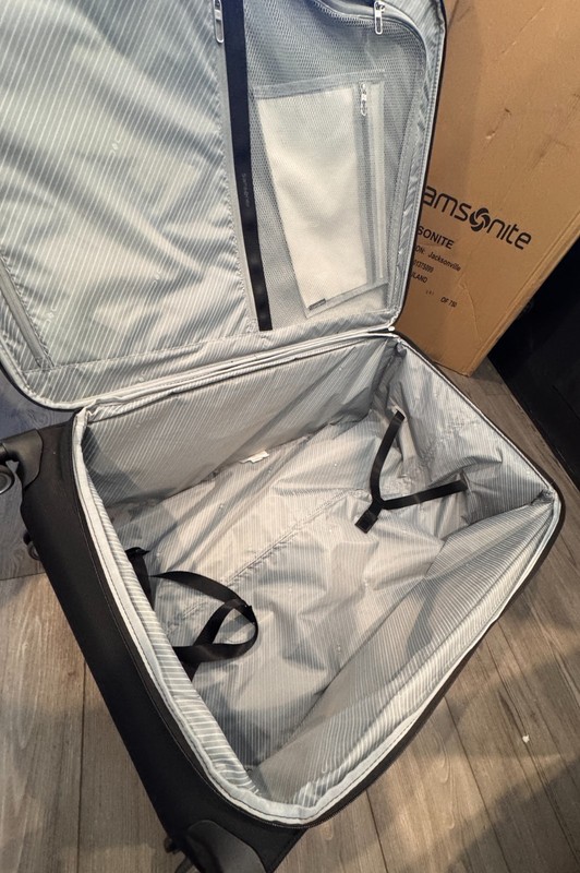 Samsonite UpLIFT Softside Large Spinner 152026‑1041 • BRAND NEW • 33” • Black • gallery