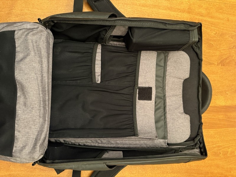 Nomatic Standard Backpack Expandable 20-24L Black Travel Work Bag gallery