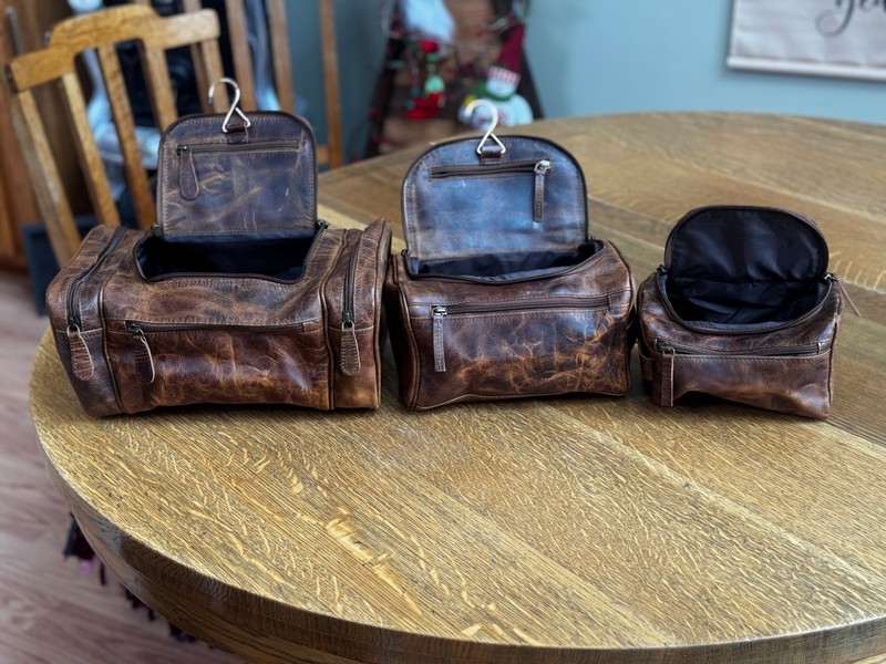 Full Grain Distressed Leather Kit Shaving Toiletry Travel Bag Dark Brown gallery