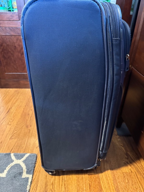 Samsonite Softside 29" Large Checked Luggage Wheeled Suitcase gallery