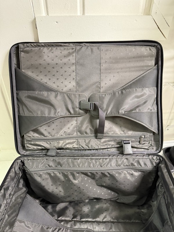 TUMI - Alpha Expandable 2-Wheel Upright Rolling Black Suitcase - No. 22024D4 gallery