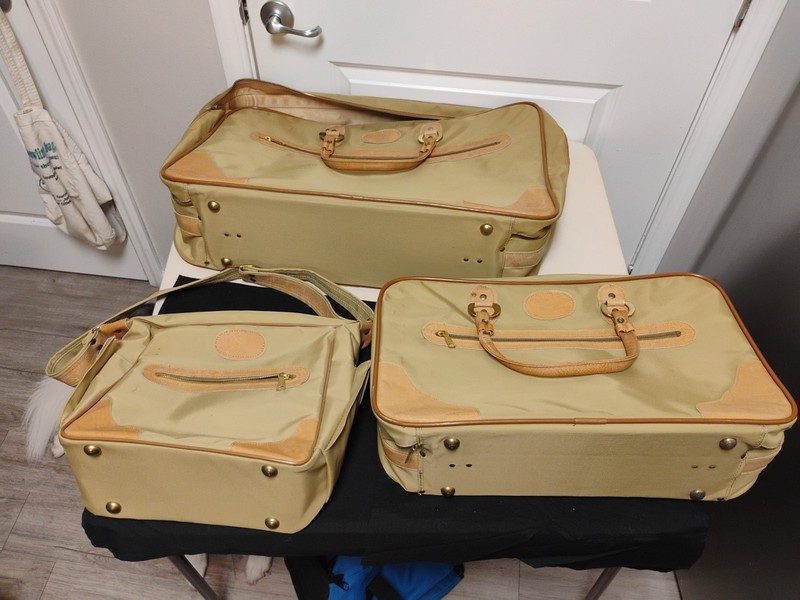 Vintage Lot Of 3 Pc Luggage Set/2- Carry Ons And 1Suitcase/Brand Unknown/("C&C