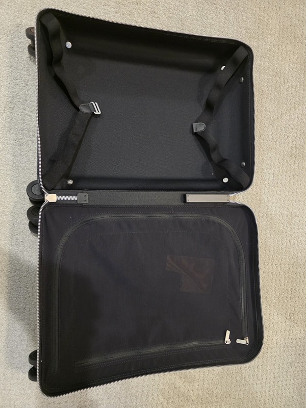 Authentic Louis Vuitton Damier Graphite Horizon 50 Suitcase Black gallery