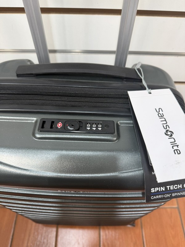 Samsonite uptempo 20" Navy Blue Spinner Carry On Lightweight ABS Plastic Luggage gallery