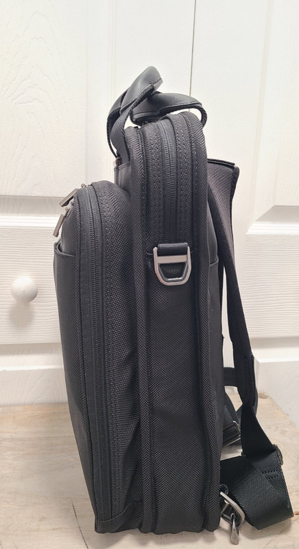 Briggs & Riley KB304-4 @Work Medium Convertible Brief Backpack. Excellent. gallery