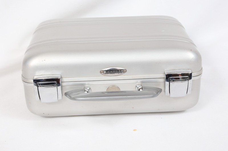 Haliburton Zero Centurion Elite Case 12 x 9 x 5 no lock with Foam inserts gallery