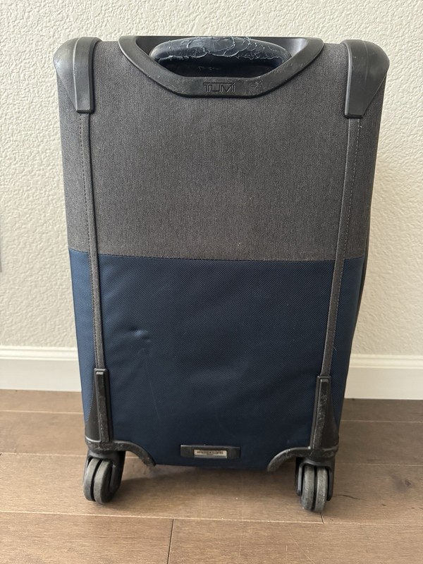 Tumi 22060 Alpha 2 International 4-Wheeled Spinner Carry-on Suitcase Gray/Blue gallery
