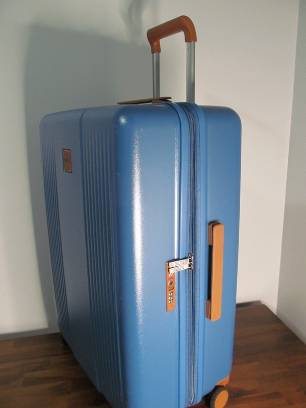Bric’s Fefara Collection-Milano, Italy-Blue Check In Spinner-TSA Locking, NWT