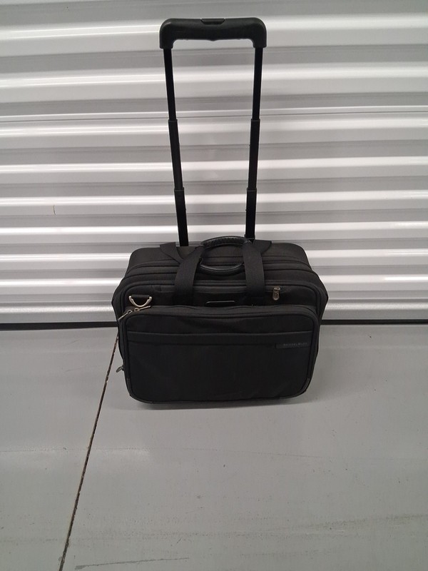 Briggs & Riley Travelware Baseline Expandable Rolling Carry On Luggage BR212X-4