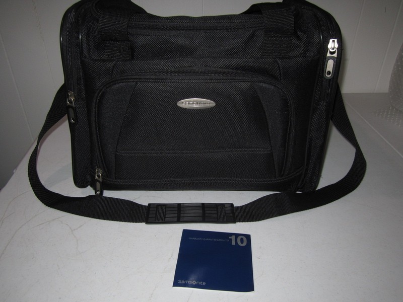 Samsonite Better Than Basic Weekender Duffel Bag Carry On – Black Brand New