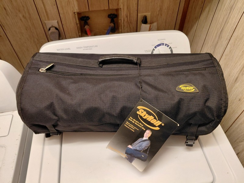 SkyRoll Black Nylon Garment Bag Compact Suit Travel Roll-Up Carry-On Luggage 24”
