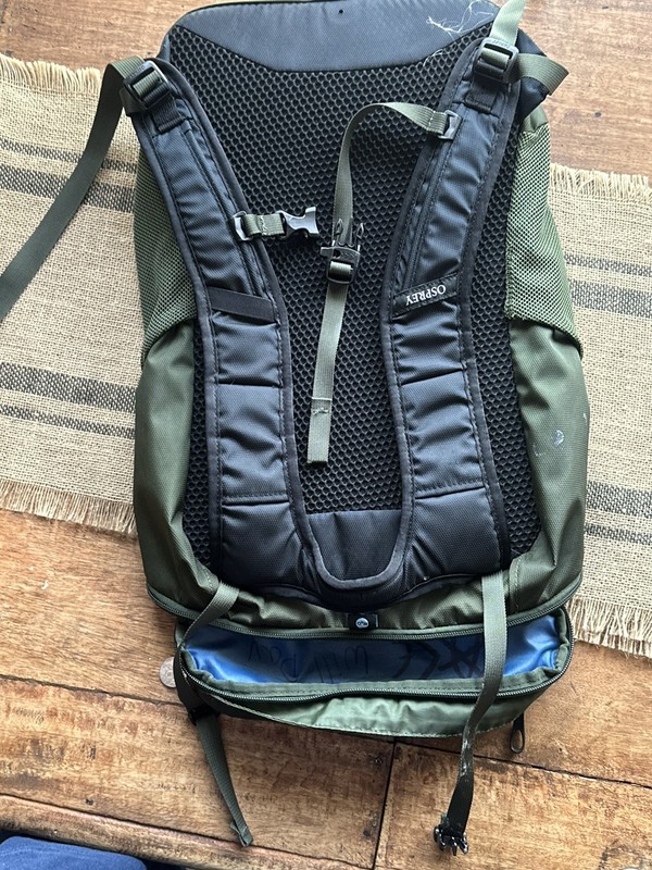 Osprey Meridian Backpack Green Carry-On Travel Daypack Laptop - US Seller gallery