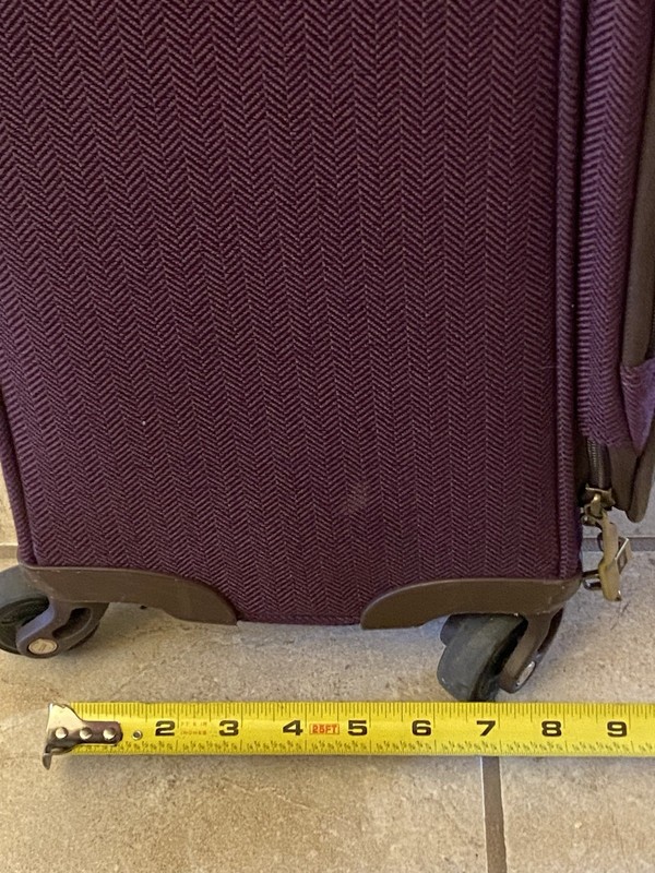 Hartmann Herringbone Medium Expandable Spinner Burgundy 22” X 15” X 8” gallery