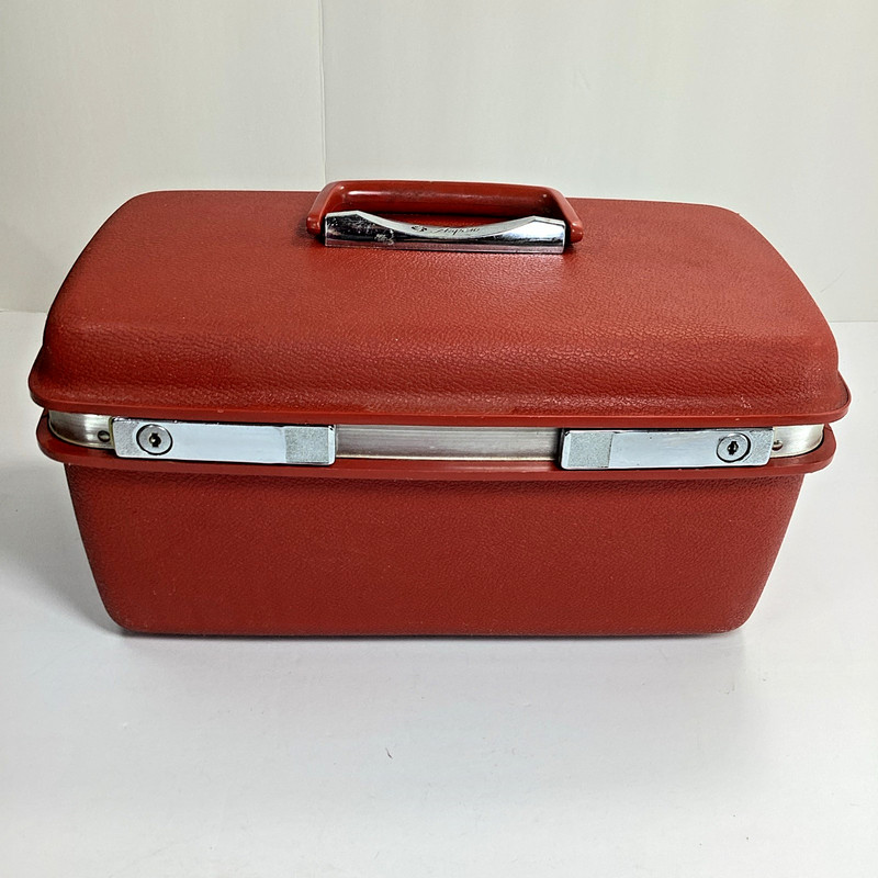 Samsonite Aspen Red Train Travel Case JCPenney No Tray No Key Vintage 1970s