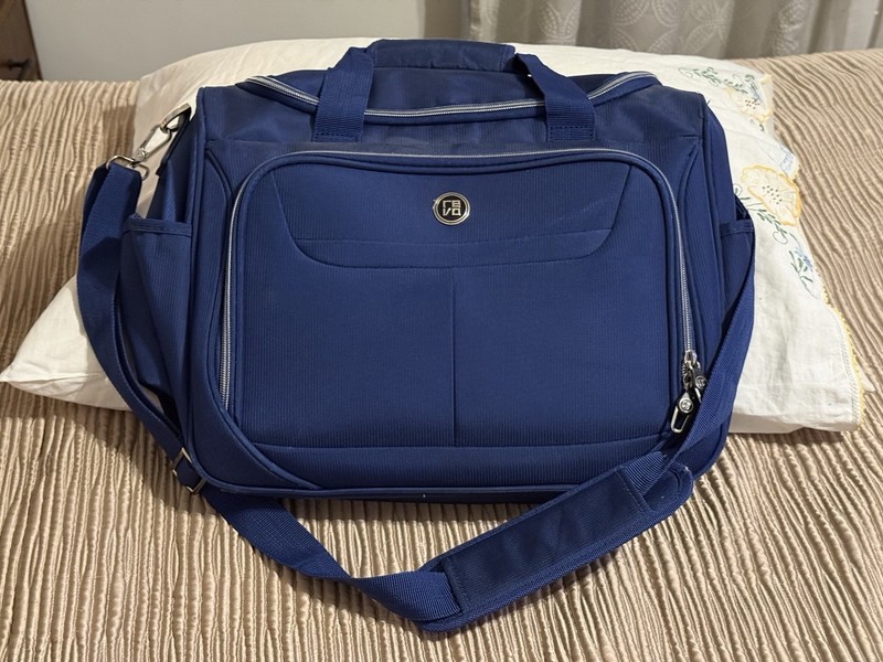 REVO Men’s COMPACT Duffle Bag Gym Twist 16” Boarding Tote Cobalt Blue Used Once