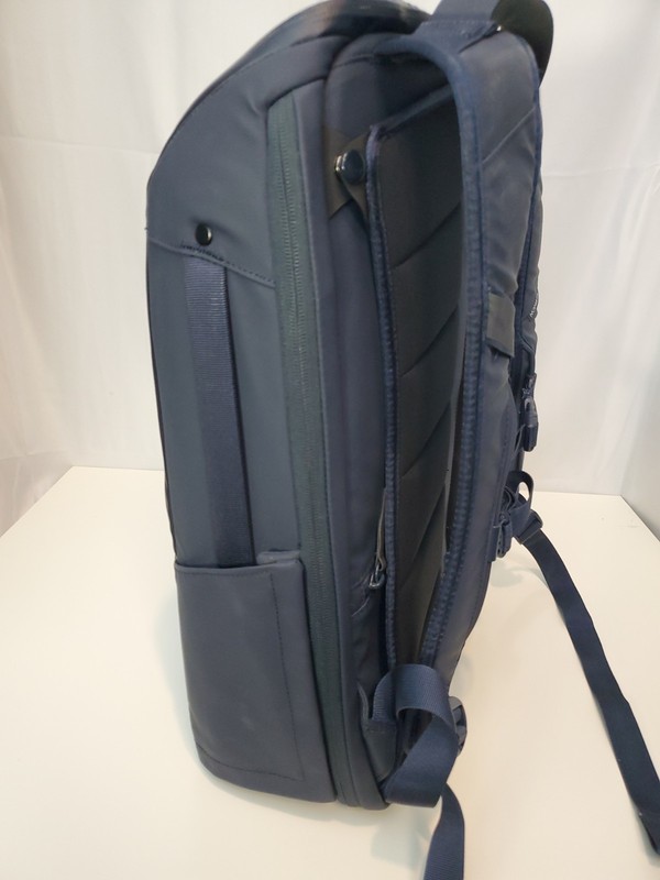 Nomatic Backpack 20L Great Condition, Expand to 24L, Laptop Sleeve, Navy Blue gallery