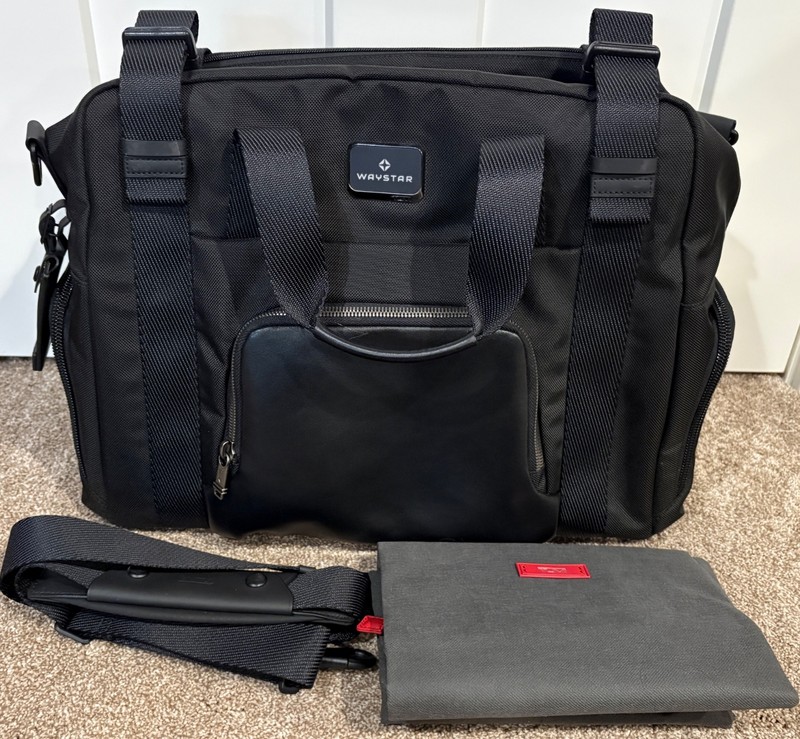 Cool NWOT Tumi Waystar Alpha Bravo Buckley Carry On Gym Bag Model 103317-1041
