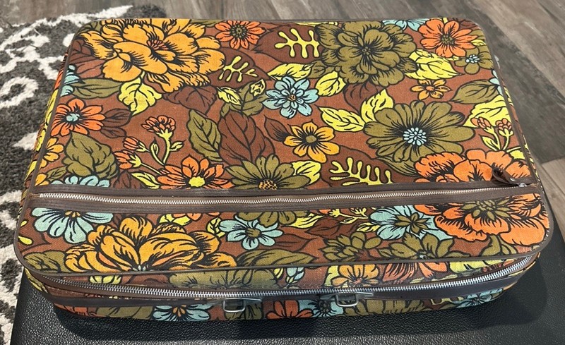VINTAGE BANTAM TRAVELWARE Fabric Zippered Luggage Flowers Boho 17×11 rn35440