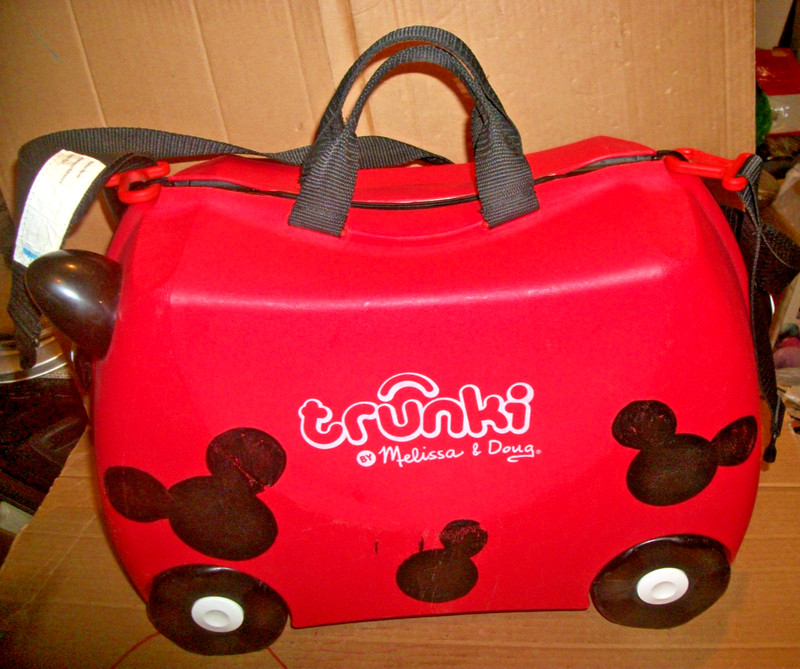 Melissa And Doug Trunki Kids Ride On Suitcase Luggage Red Mickey Mouse (Lady Bug