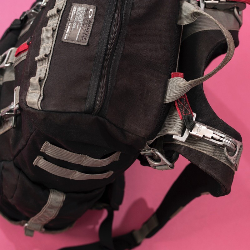 RARE OAKLEY AP 1.0 BACKPACK Black with Grey Tactical Field Gear Mechanism