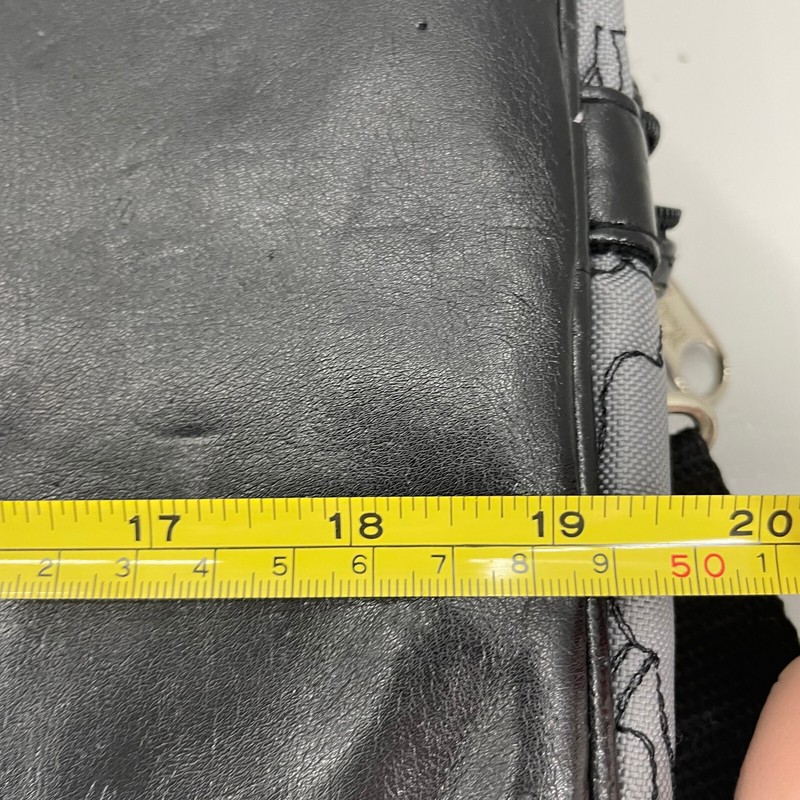 Thirty One Midsize Grey Quilted Travel Duffle Bag 8" x 9" x 19" Quilted gallery